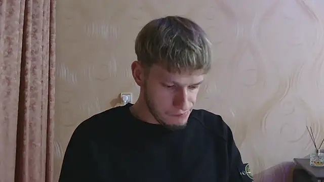 frama666 online show from November 11, 2025, 9:15 pm