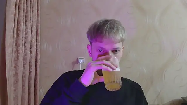 frama666 online show from February 11, 2026, 7:41 pm