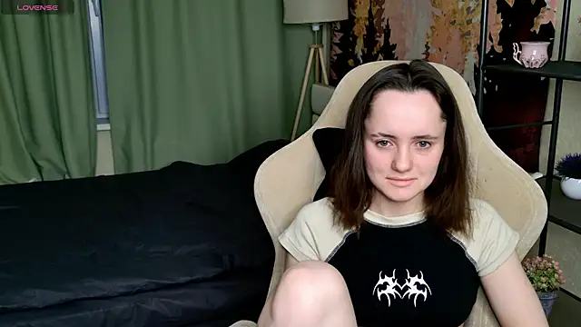 Snapshot of Luna_Loveee chatting on March 15, 2025, 3:40 am Luna Loveee online show from March 15, 2025, 3:40 am