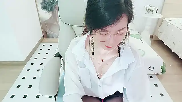 Dazzlebean online show from March 23, 2026, 3:16 pm