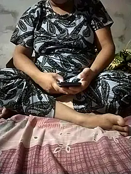 Snapshot of sharnjit299 chatting on September 11, 2025, 5:24 pm sharnjit299 online show from September 11, 2025, 5:24 pm