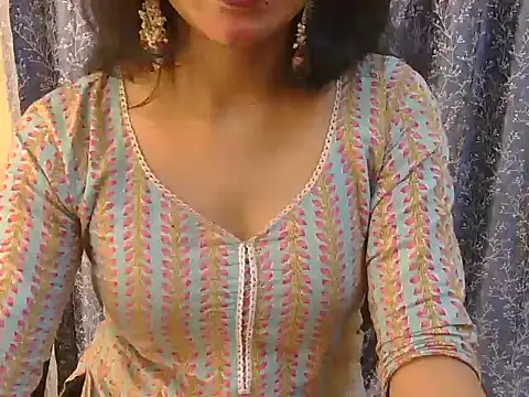 Cute Pihu01 online show from December 20, 2025, 6:26 pm