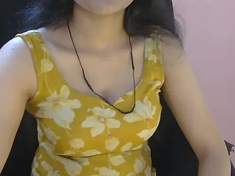 Snapshot of Cute_Pihu01 chatting on April 17, 2026, 10:02 pm Cute Pihu01 online show from April 17, 2026, 10:02 pm
