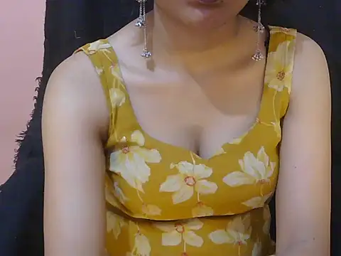 Snapshot of Cute_Pihu01 chatting on May 17, 2026, 6:48 pm Cute Pihu01 online show from May 17, 2026, 6:48 pm