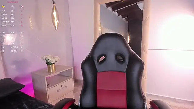 Snapshot of Keyla_lage chatting on December 2, 2025, 8:15 pm Keyla lage online show from December 2, 2025, 8:15 pm