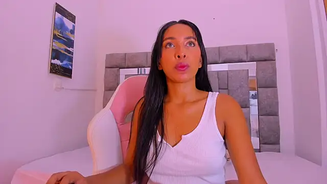 Emma lorense22 online show from March 2, 2025, 12:43 pm