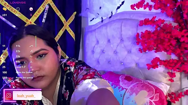 Snapshot of Leah_yuah_ chatting on October 18, 2025, 9:21 am Leah yuah  online show from October 18, 2025, 9:21 am