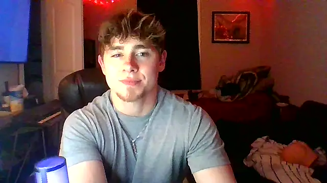 JCstrings online show from February 26, 2025, 8:48 am