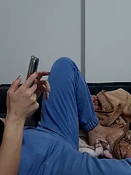 Snapshot of BUSE8821 chatting on October 30, 2025, 8:53 pm BUSE8821 online show from October 30, 2025, 8:53 pm