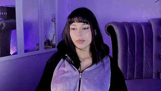 Snapshot of Seren_Bleck chatting on October 1, 2025, 2:39 am Seren Bleck online show from October 1, 2025, 2:39 am