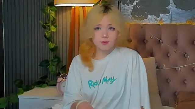 EmilyAngells online show from February 25, 2026, 6:34 am