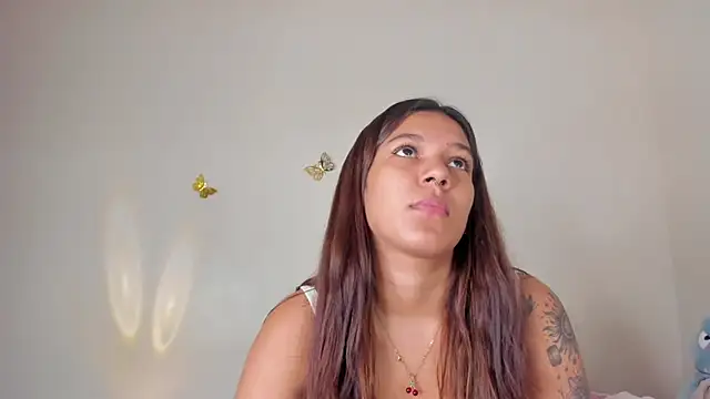 violett 24  online show from November 20, 2025, 1:17 am