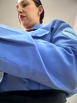 Megan-01- online show from November 15, 2025, 12:34 pm