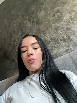 Antonella Smiith  online show from April 14, 2026, 1:39 pm