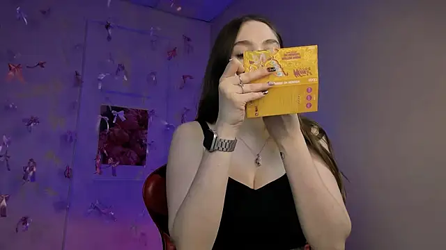 hazel sullivan online show from March 28, 2026, 8:47 am