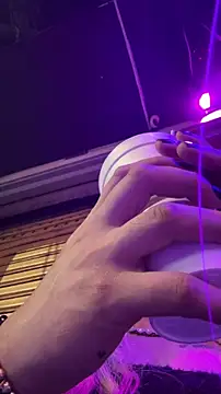 ScarletThompsonx online show from April 12, 2026, 3:11 am