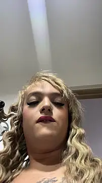 ScarletThompsonx online show from May 15, 2026, 10:39 pm