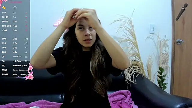 jessyegoldenn online show from May 19, 2026, 12:55 pm