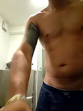 Snapshot of Fratello27 chatting on June 29, 2026, 9:15 am Fratello27 online show from June 29, 2026, 9:15 am