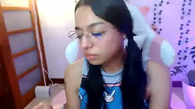 hellokitty  valery online show from June 12, 2026, 1:59 am