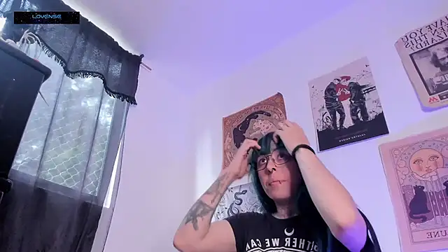 Hisato111 online show from November 25, 2025, 1:33 pm