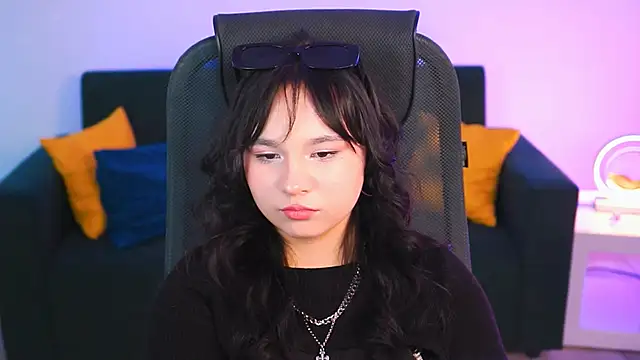 Snapshot of HanaWise chatting on February 25, 2025, 11:30 am HanaWise online show from February 25, 2025, 11:30 am