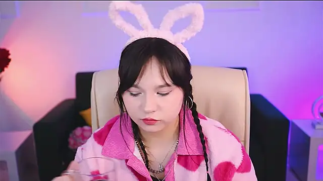 Snapshot of HanaWise chatting on March 3, 2025, 8:16 am HanaWise online show from March 3, 2025, 8:16 am