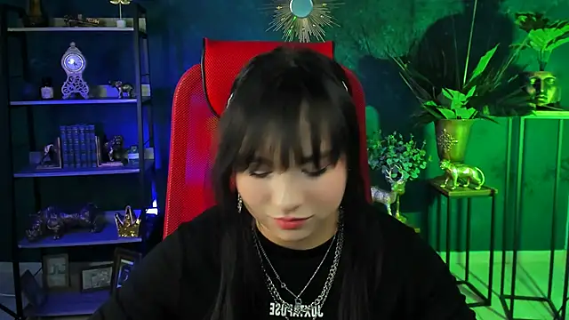 Snapshot of HanaWise chatting on March 4, 2025, 11:19 am HanaWise online show from March 4, 2025, 11:19 am