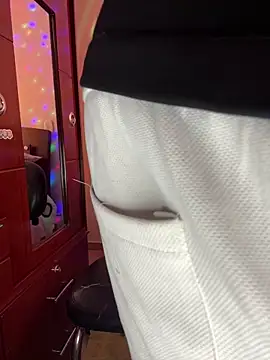 Saipuer31 online show from February 18, 2026, 6:04 pm