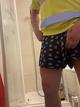 Snapshot of rickalishas8819 chatting on March 6, 2025, 8:05 pm rickalishas8819 online show from March 6, 2025, 8:05 pm