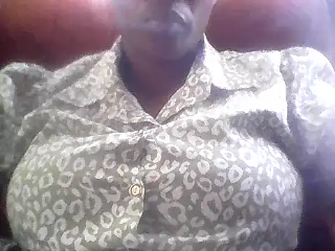 Snapshot of LoveDropss chatting on February 25, 2025, 10:37 am LoveDropss online show from February 25, 2025, 10:37 am