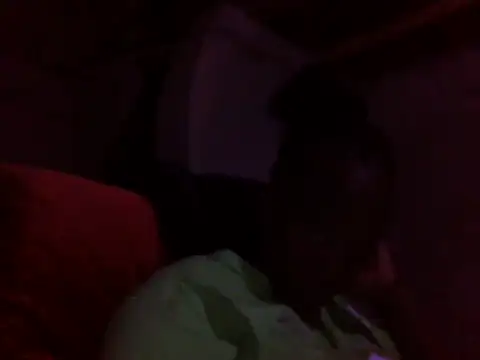 Snapshot of LoveDropss chatting on October 30, 2025, 6:52 pm LoveDropss online show from October 30, 2025, 6:52 pm