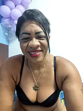 Snapshot of Tocameamor chatting on October 19, 2025, 5:57 pm Tocameamor online show from October 19, 2025, 5:57 pm