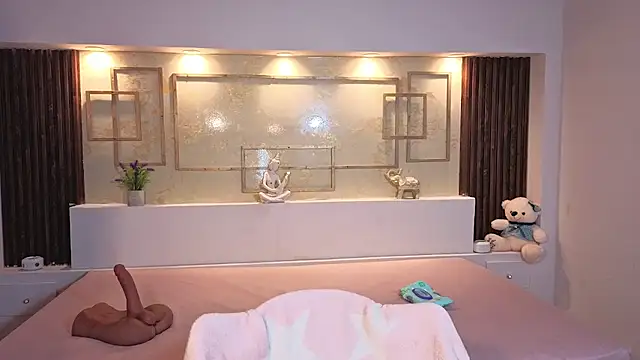 ChloeMoon9 online show from November 2, 2025, 12:07 pm