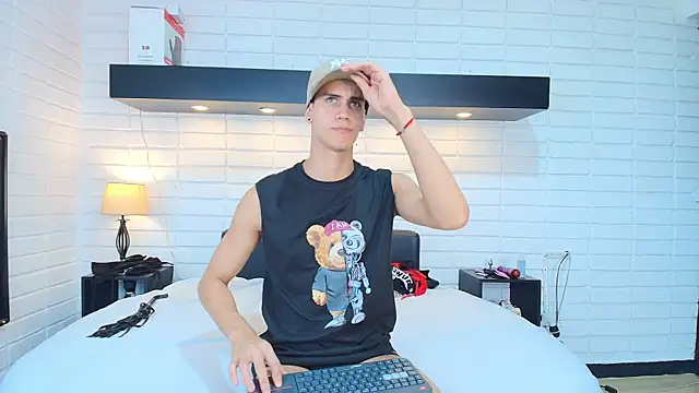 Maximiliano  Fire online show from March 11, 2025, 7:14 pm