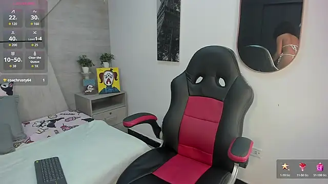 Snapshot of Layla_Clarke chatting on November 15, 2025, 4:10 am Layla Clarke online show from November 15, 2025, 4:10 am