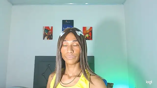 red veltet online show from March 18, 2026, 5:38 pm