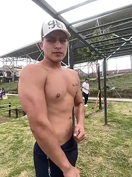 Snapshot of MaxxxSteil chatting on February 5, 2026, 8:46 pm MaxxxSteil online show from February 5, 2026, 8:46 pm