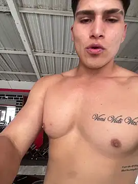 Snapshot of MaxxxSteil chatting on February 7, 2026, 2:43 pm MaxxxSteil online show from February 7, 2026, 2:43 pm