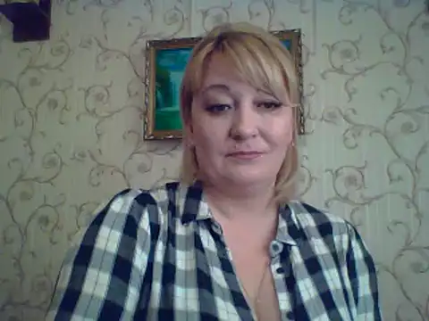 Snapshot of ArielXLoveresss chatting on March 6, 2025, 2:40 pm ArielXLoveresss online show from March 6, 2025, 2:40 pm