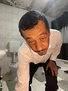 rogerdik76 online show from March 19, 2026, 6:28 am