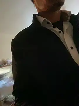 rogerdik76 online show from April 4, 2026, 7:28 am