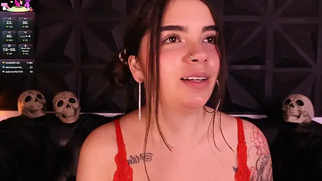 DaphneGlas online show from October 28, 2025, 1:03 pm