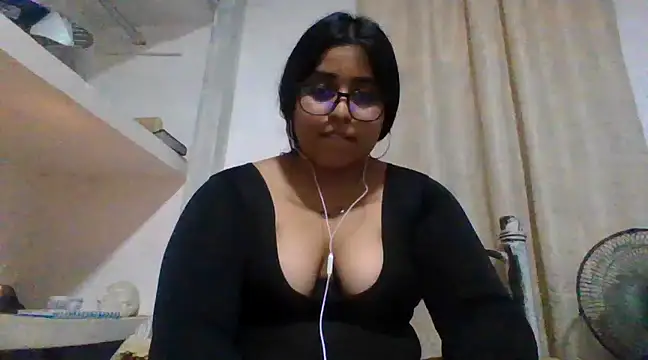 virginbrunette99 online show from February 26, 2025, 11:59 pm