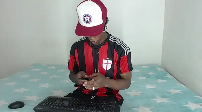 thomas love11 online show from March 12, 2025, 12:31 am