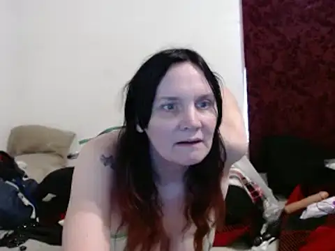 Snapshot of Hotmodel1984 chatting on December 4, 2024, 9:24 pm Hotmodel1984 online show from December 4, 2024, 9:24 pm