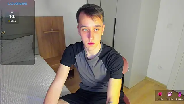 your super hero online show from February 26, 2025, 2:36 pm