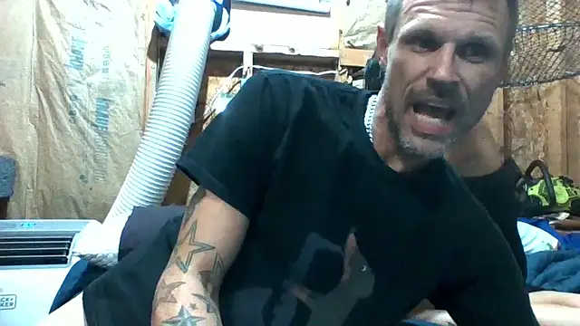 Snapshot of SillyRabbitz chatting on September 26, 2025, 12:14 am SillyRabbitz online show from September 26, 2025, 12:14 am