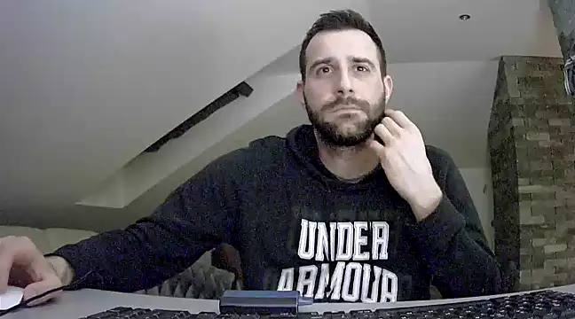 Snapshot of gryzoon chatting on March 15, 2025, 10:55 pm gryzoon online show from March 15, 2025, 10:55 pm