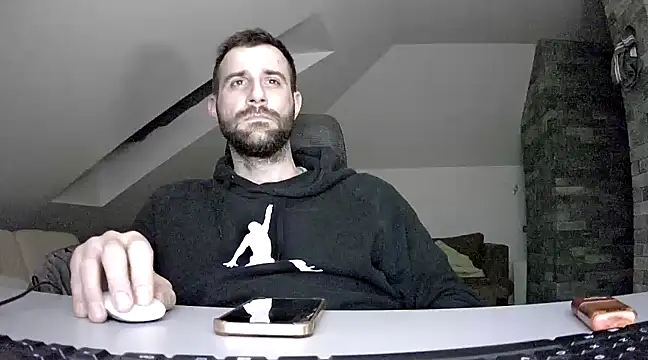 Snapshot of gryzoon chatting on March 17, 2025, 2:30 am gryzoon online show from March 17, 2025, 2:30 am